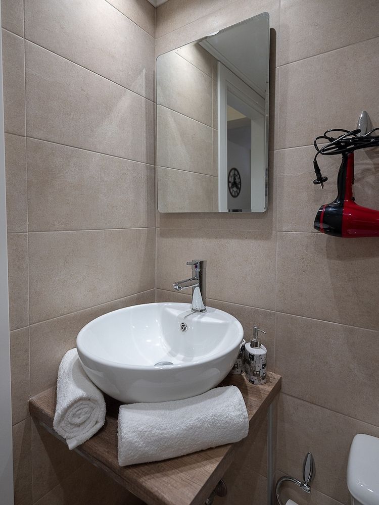 Luxury Apts Heraklion Center Family Room, 1 Queen Bed with Sofa bed, Non Smoking, Ground Floor 6