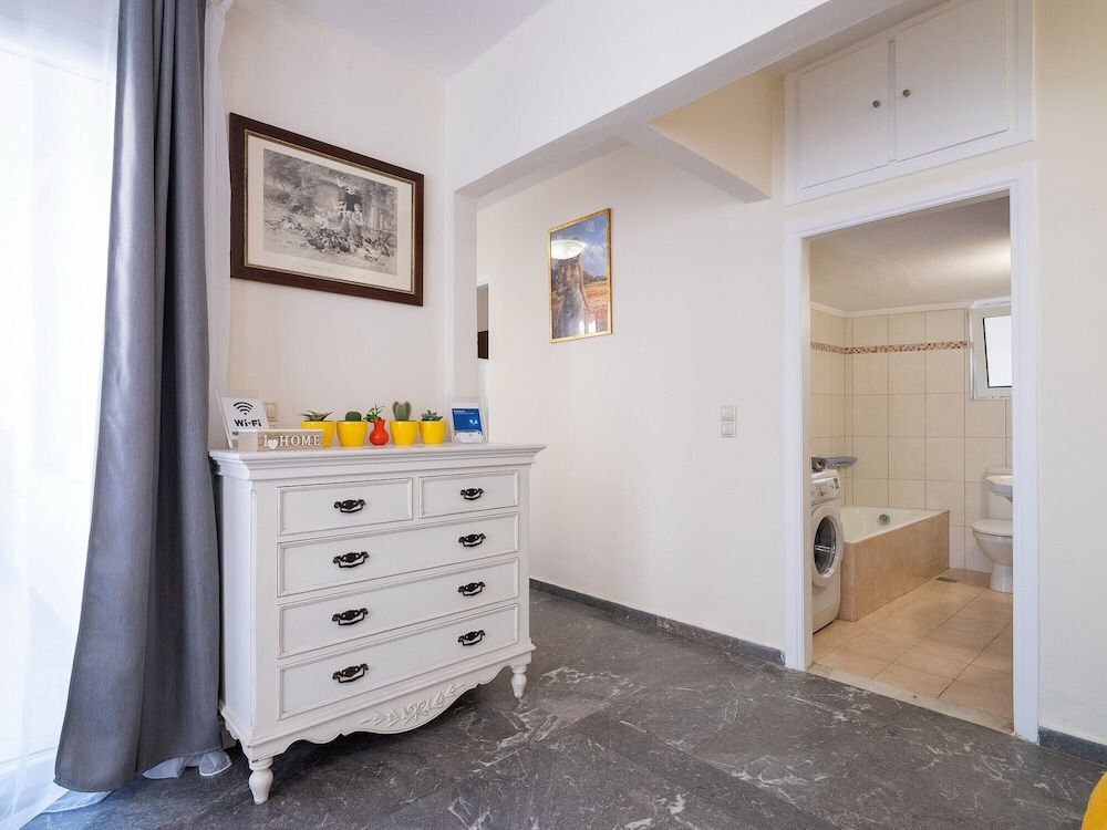 Luxury Apts Heraklion Center Luxury Apartment, 1 Bedroom, Balcony, Sea Facing 7