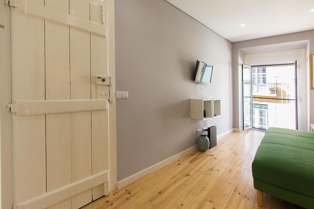 undefined Bairro Alto Elegant by Homing 7