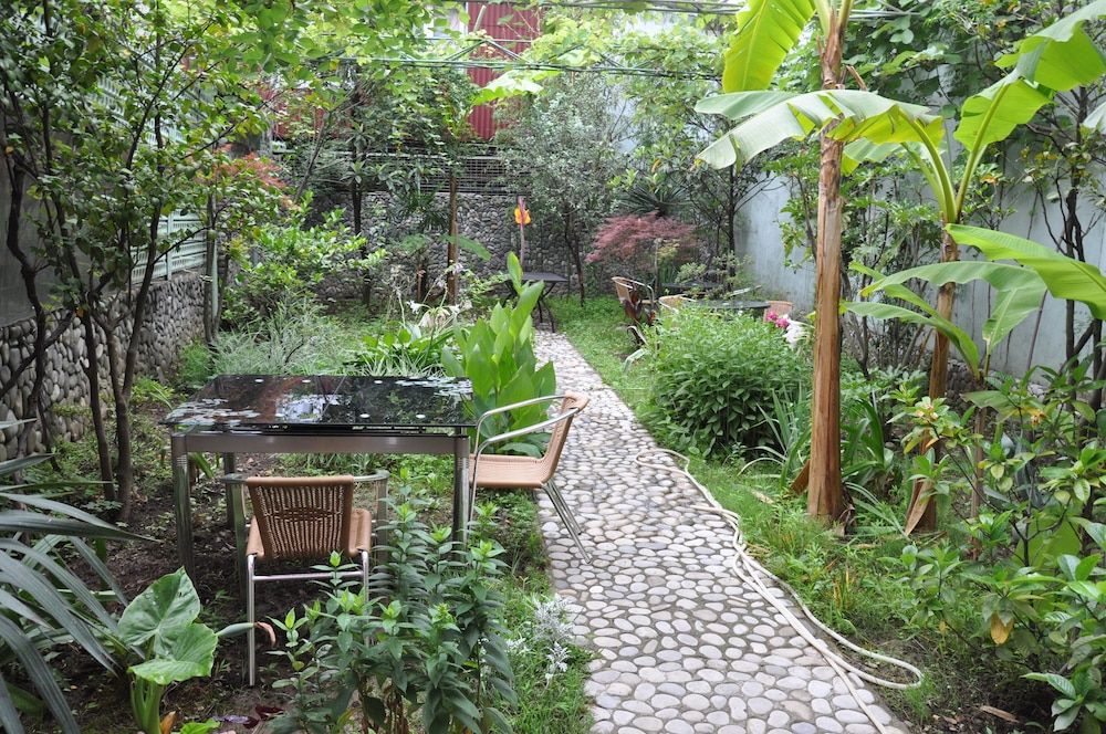 undefined Hotel Amber 8