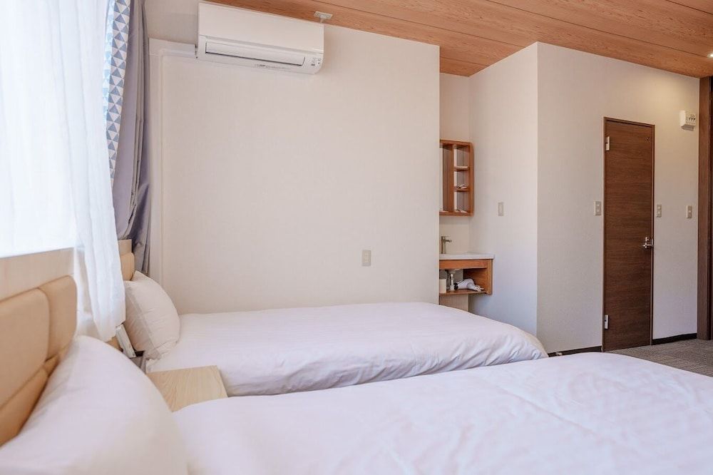 Twin Room for 2 People, Non Smoking (1)