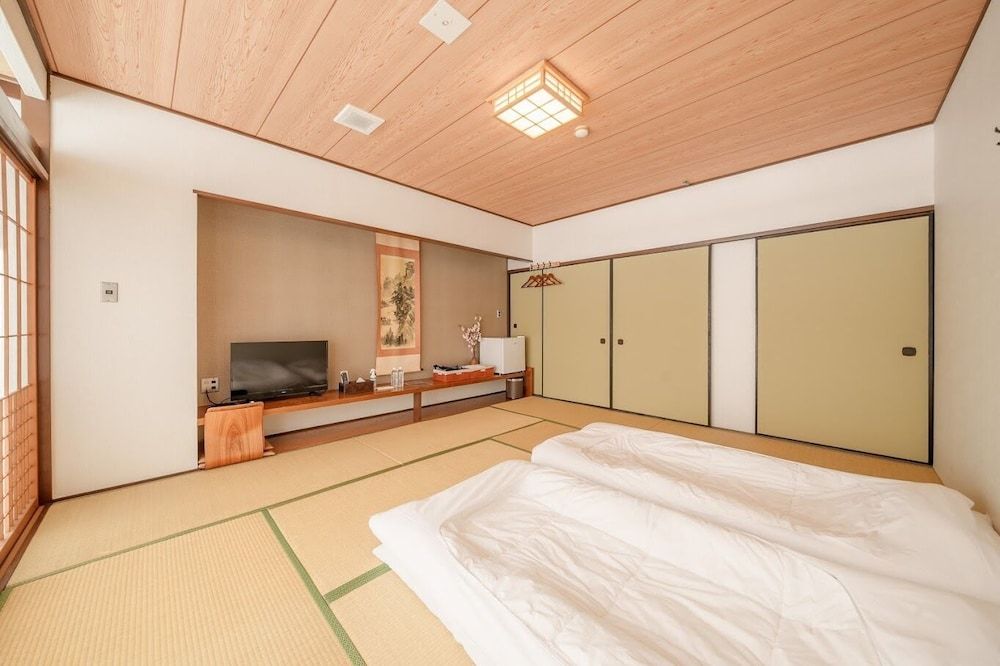 Japanese Style Quadruple Room, Non Smoking (13)