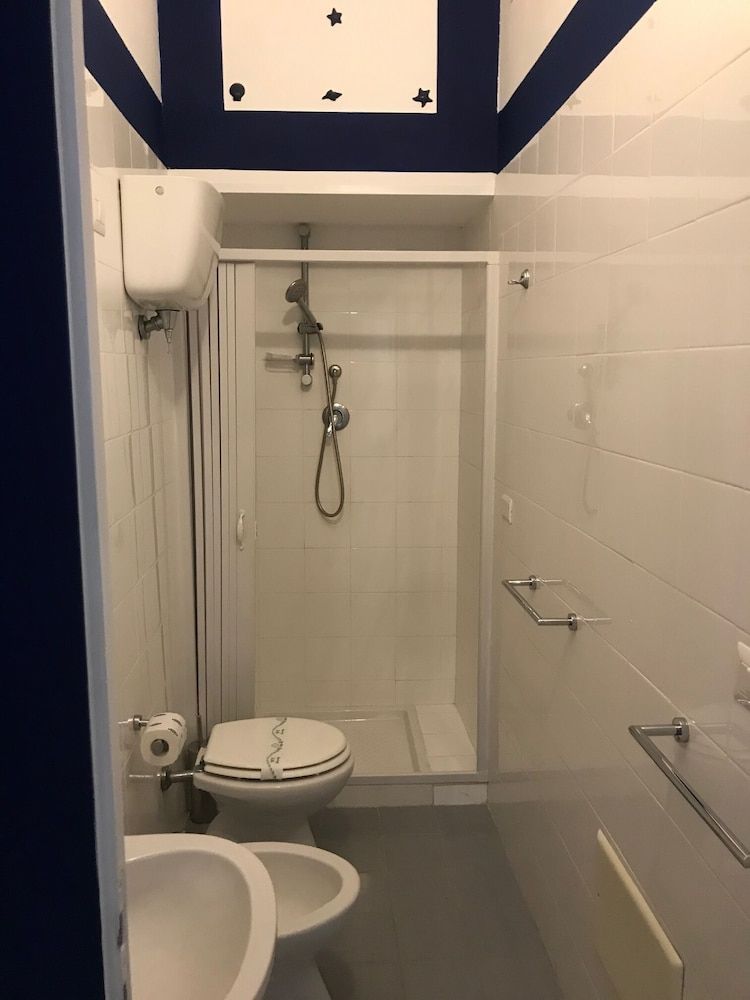 Villa delle Rondini Camera Quadrupla, vista giardino 7