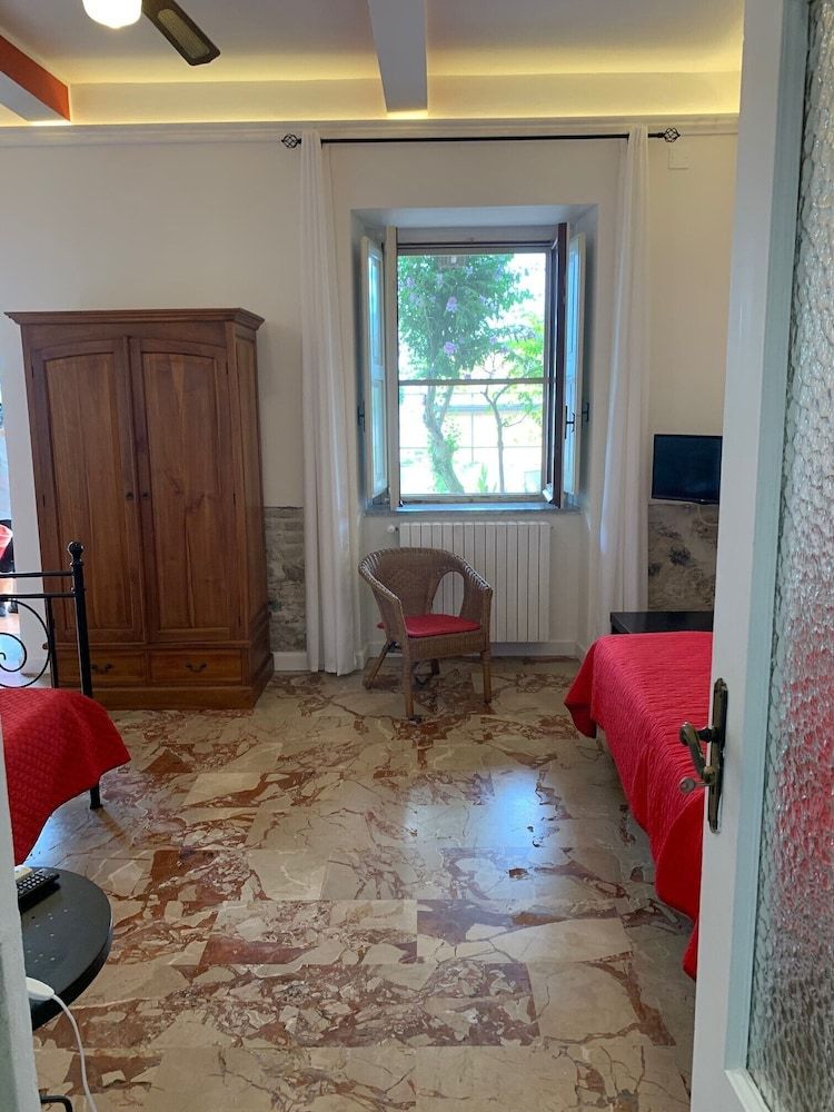 Villa delle Rondini Triple Room 4