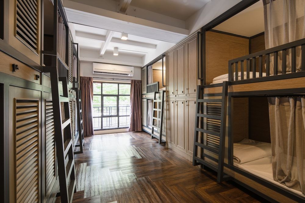 undefined Warm Window Silom - Hostel 7