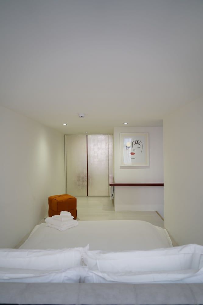 Trueman Court Luxury Serviced Apartments Duplex 19