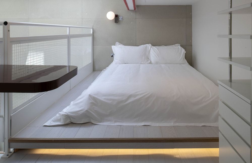 Trueman Court Luxury Serviced Apartments Duplex 13