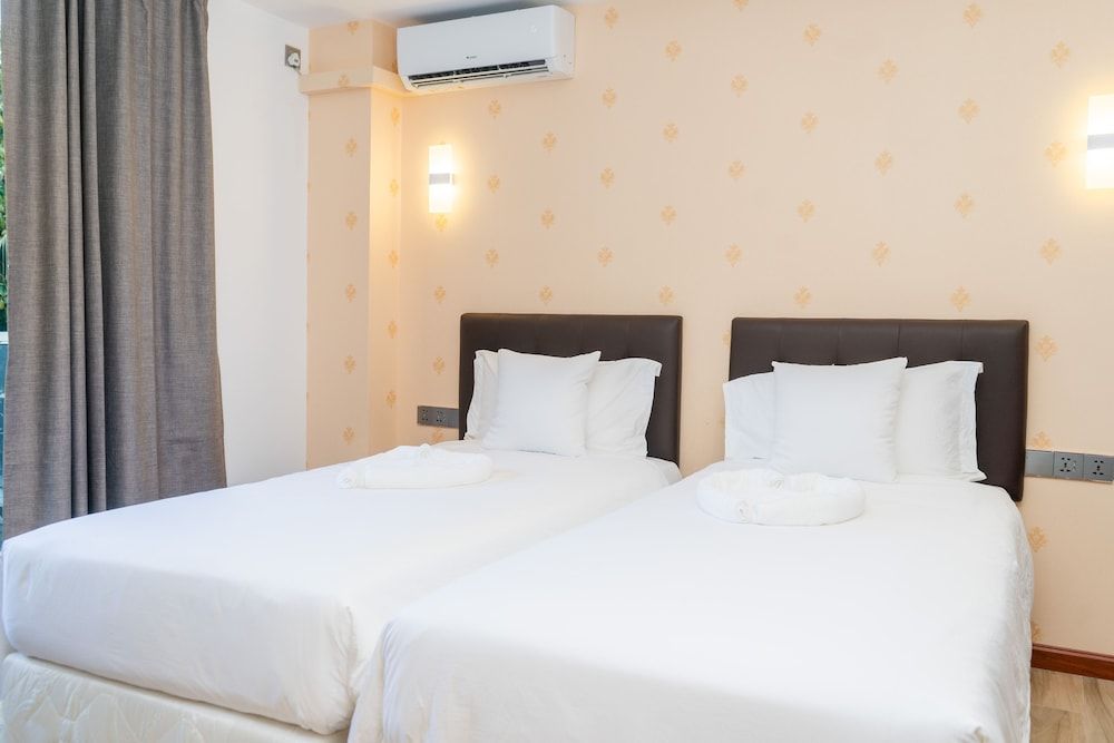 Ari Grand Hotel & Spa Deluxe Twin Room