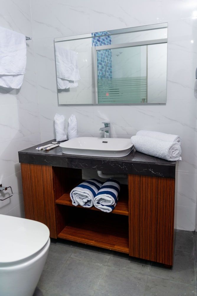 Ari Grand Hotel & Spa Deluxe Twin Room 6