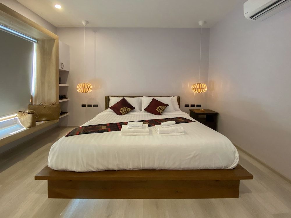 Chiang Mai Room (Free Drop Off to Airport)