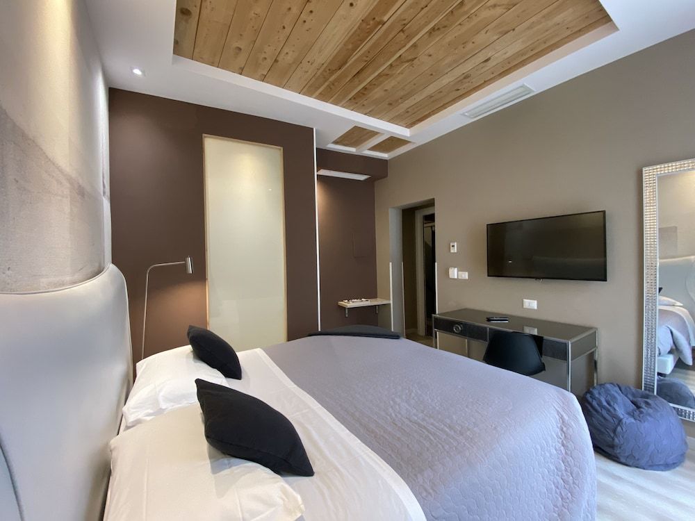 Residenze Romano Albergo diffuso & spa Deluxe Double or Twin Room 5