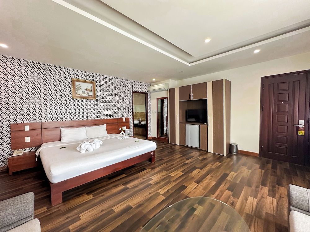 Quoc Cuong Center Da Nang Hotel by Haviland