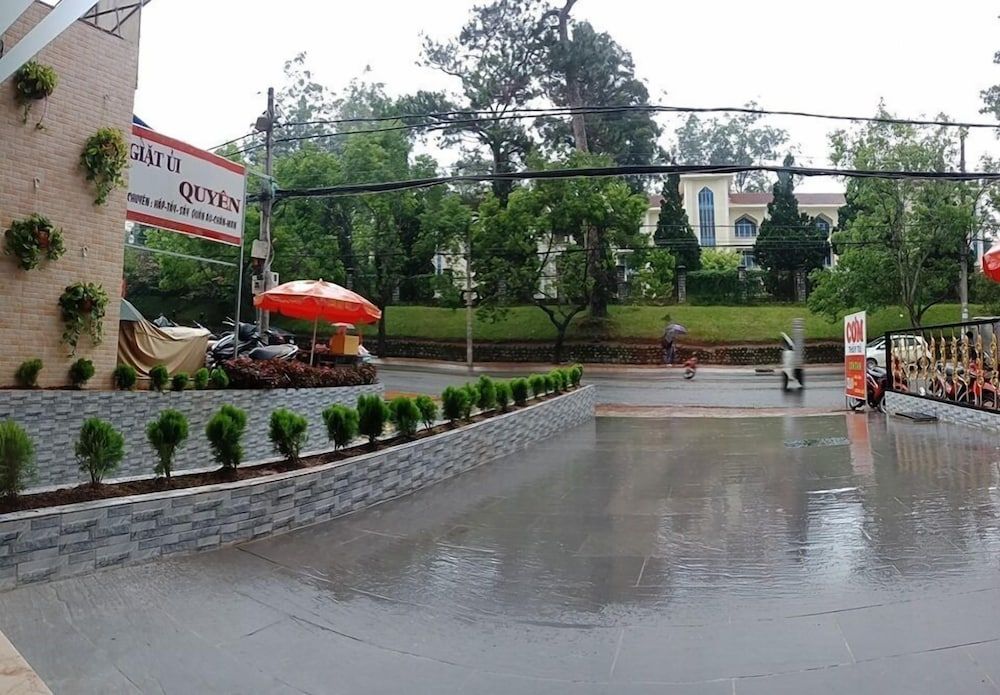 undefined Queen Villa 2 Hotel 7