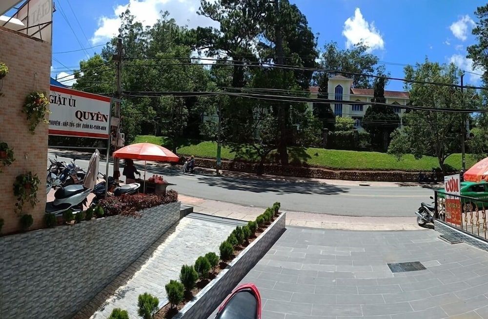 undefined Queen Villa 2 Hotel 9