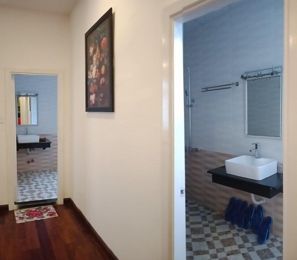 Queen Villa 2 Hotel Family Shared Dormitory 6