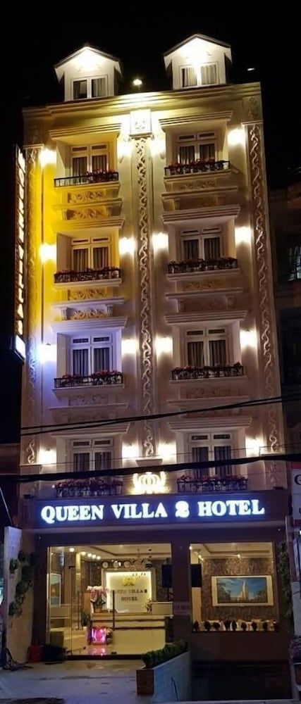 undefined Queen Villa 2 Hotel 8