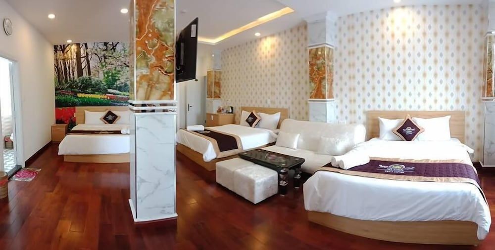 undefined Queen Villa 2 Hotel 3