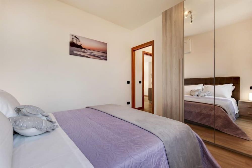 undefined Venice Blue Lagoon 4