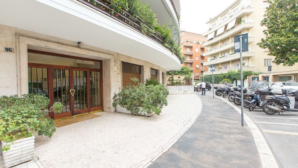 undefined Rental In Rome Apartment Archimede 3