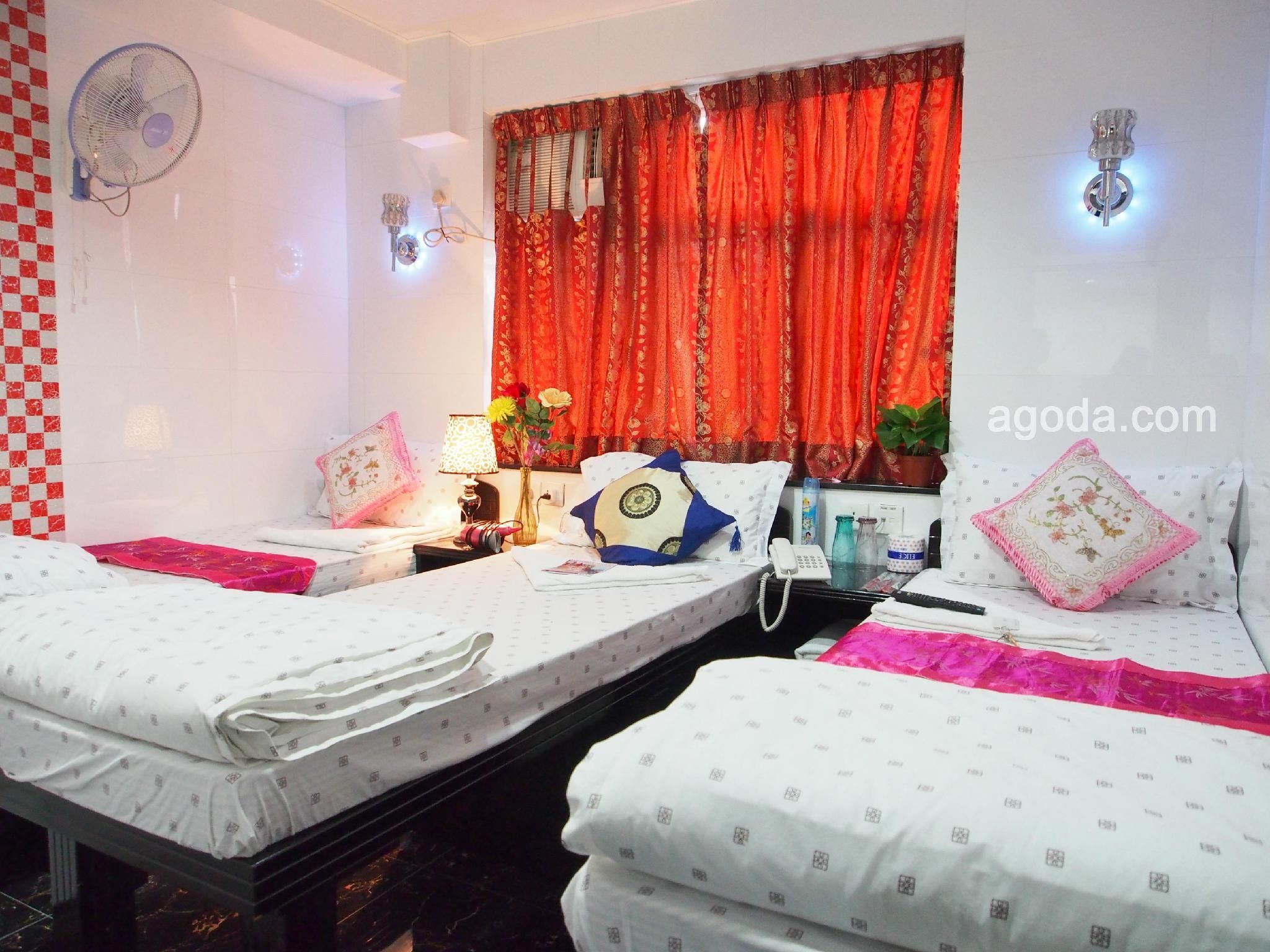 undefined Dutch Hostel 3