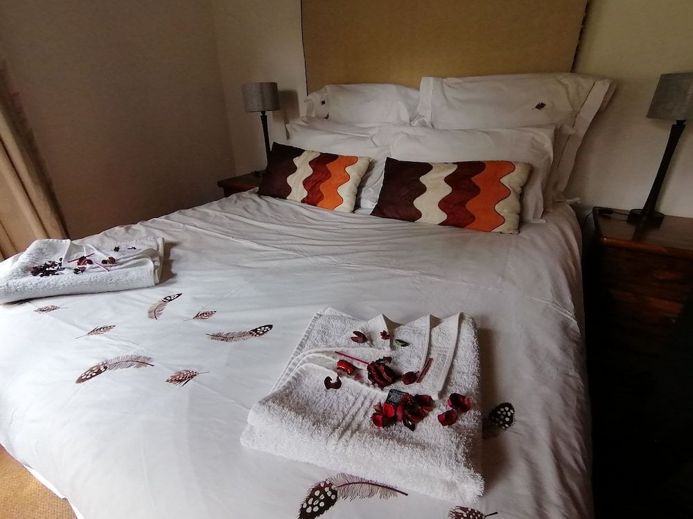 Ditholo Game Lodge Deluxe Room 2