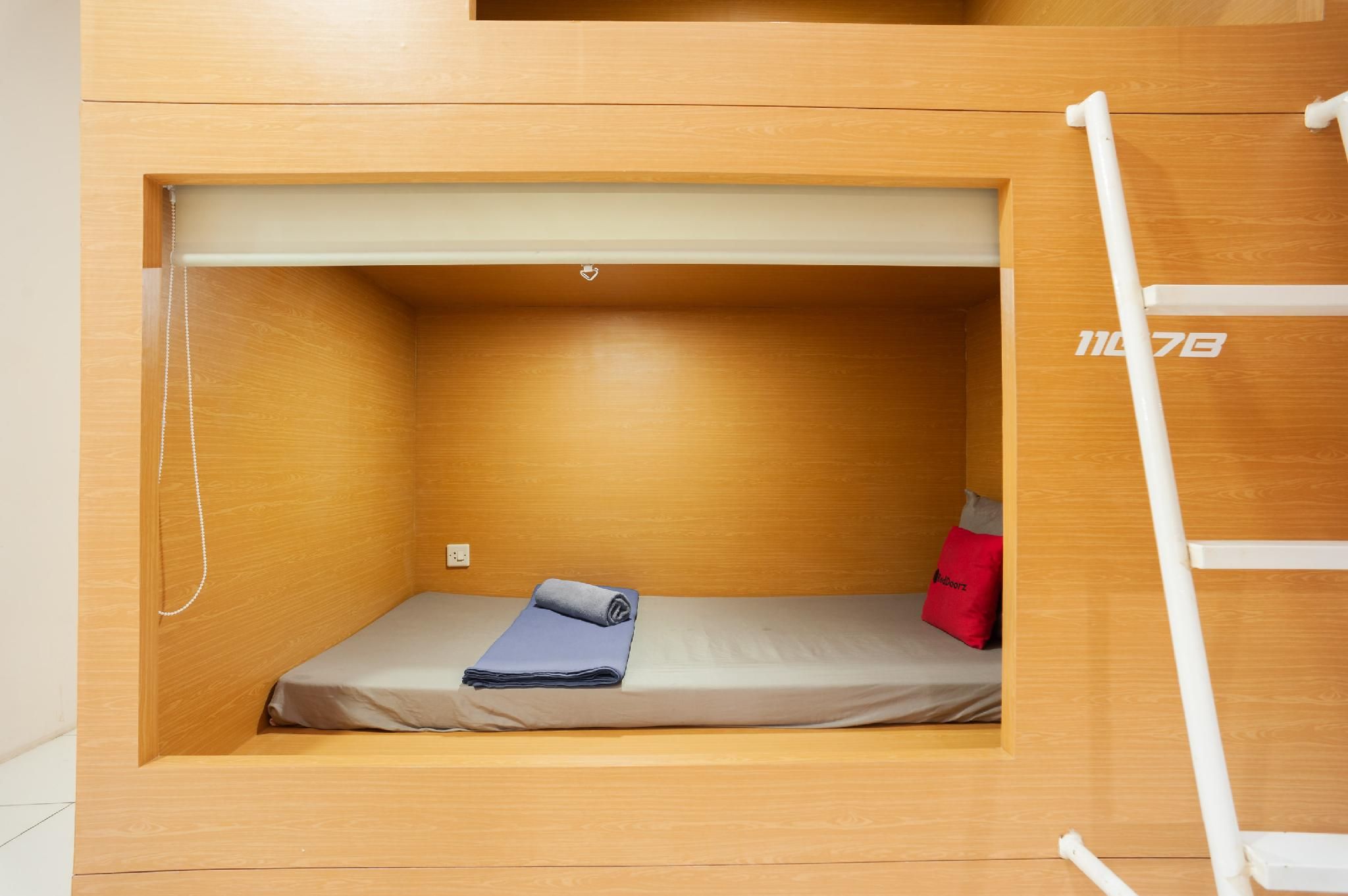 undefined RedDoorz Hostel near Taman Puring 2