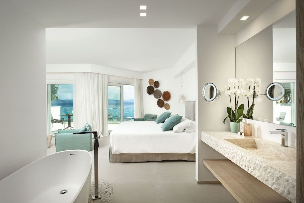 Pool Suite