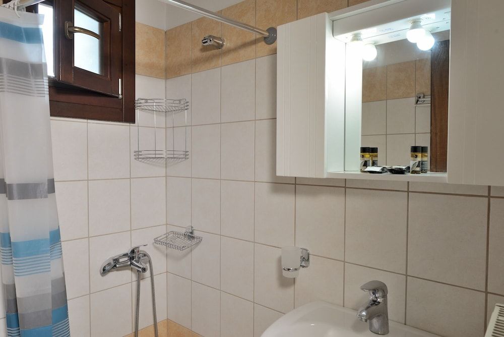 Artemis Apartment 11