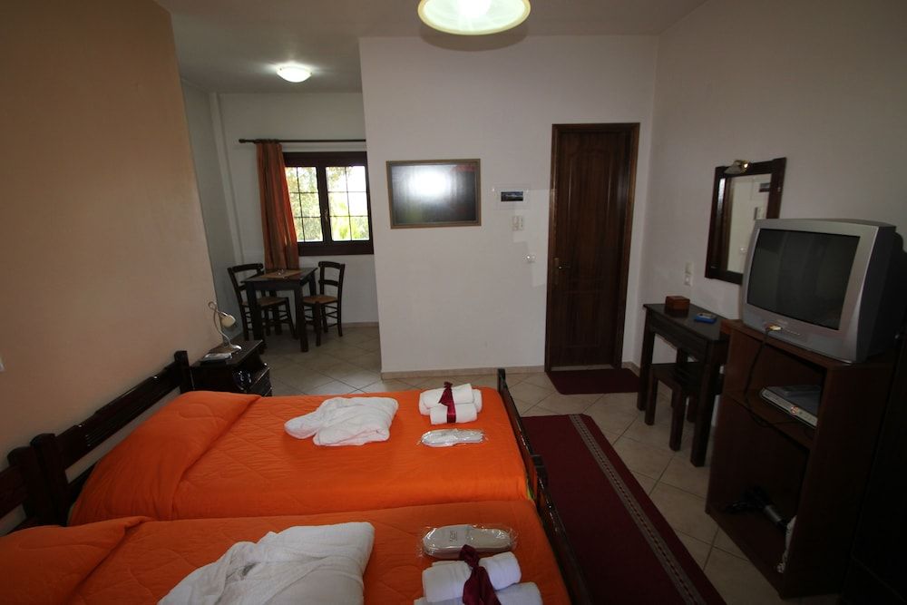 Artemis Triple Room, 1 Bedroom 2
