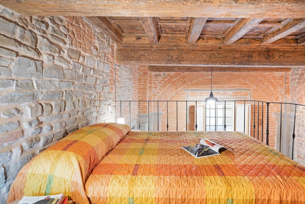 undefined Florence Oltrarno Duplex Apartment 4