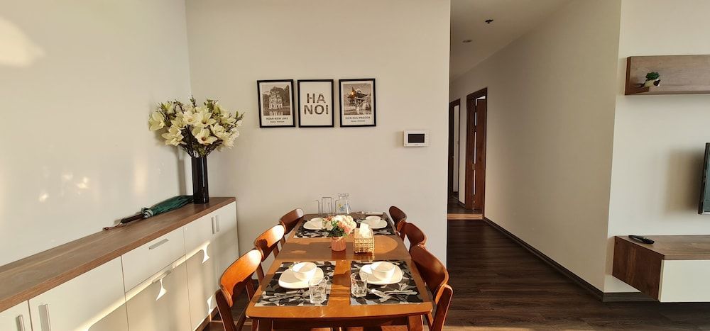 undefined Canh Apartment in Vinhome Skylake 10