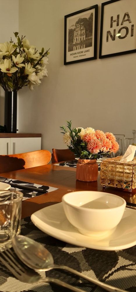 undefined Canh Apartment in Vinhome Skylake 6