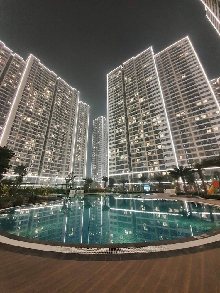 undefined Canh Apartment in Vinhome Skylake