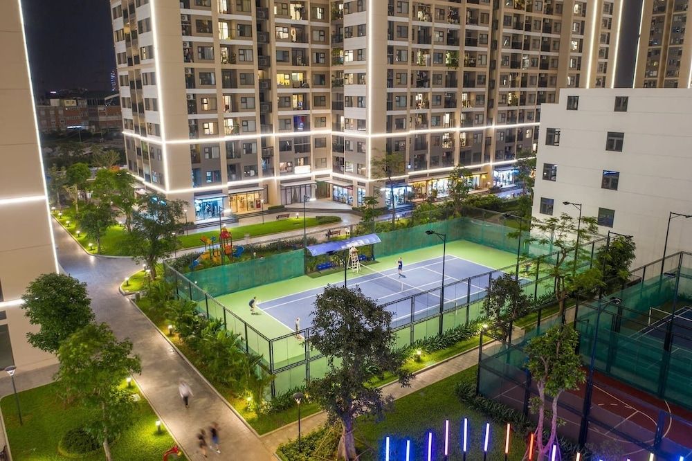 undefined Canh Apartment in Vinhome Skylake 4