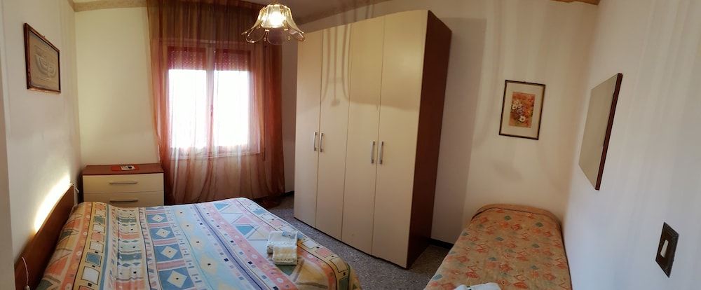 Triple Room, Shared Bathroom