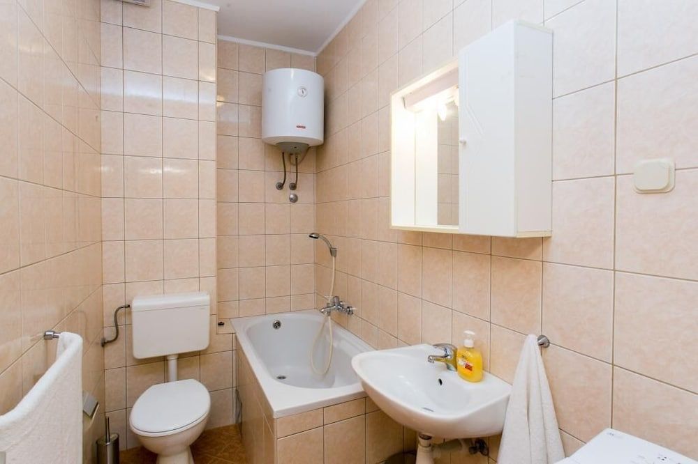 Apartment & Room Braica Apartment (One-Bedroom Apartment with Balcony) 8