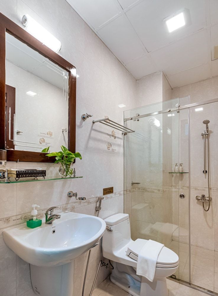 LILA Hotel & Apartments Standard Room, 1 Queen Bed 8