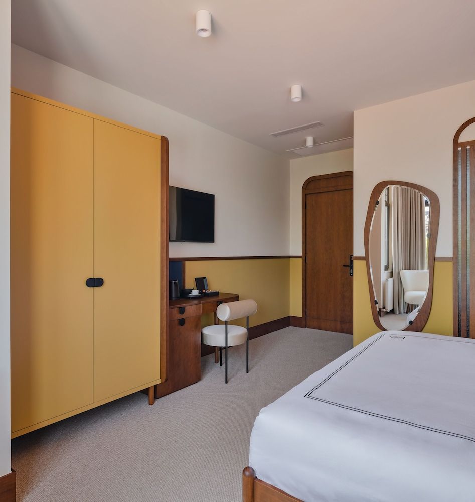 GentleTom Tom Room 10