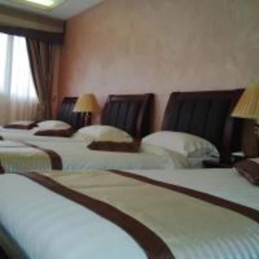 undefined Seven Wonders Hotel 10