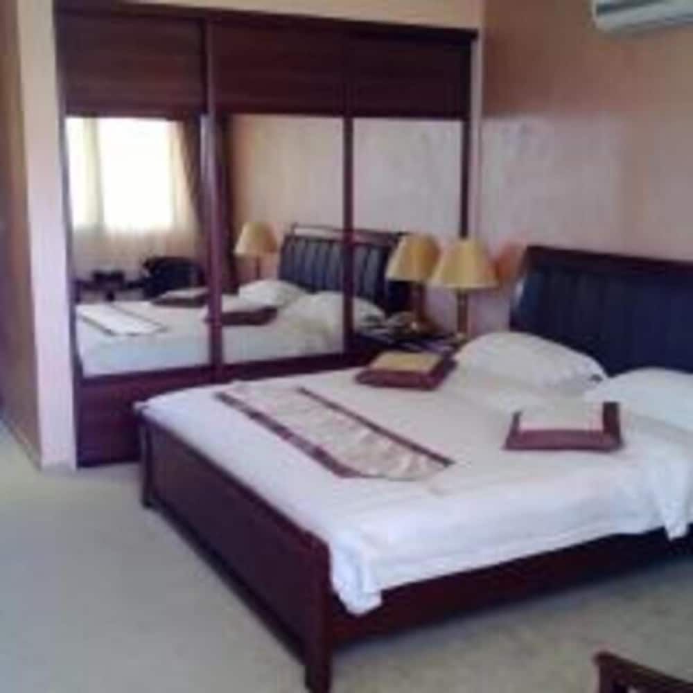 undefined Seven Wonders Hotel 9