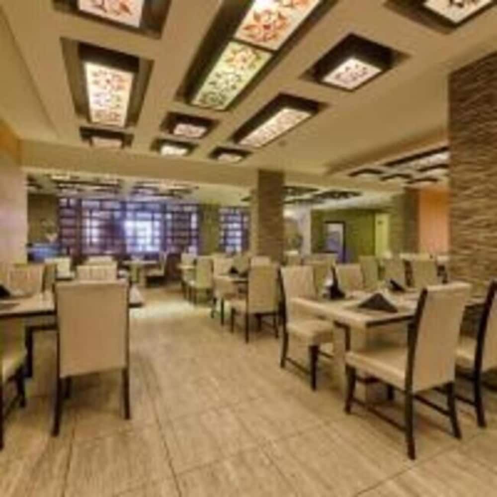 undefined Seven Wonders Hotel 5