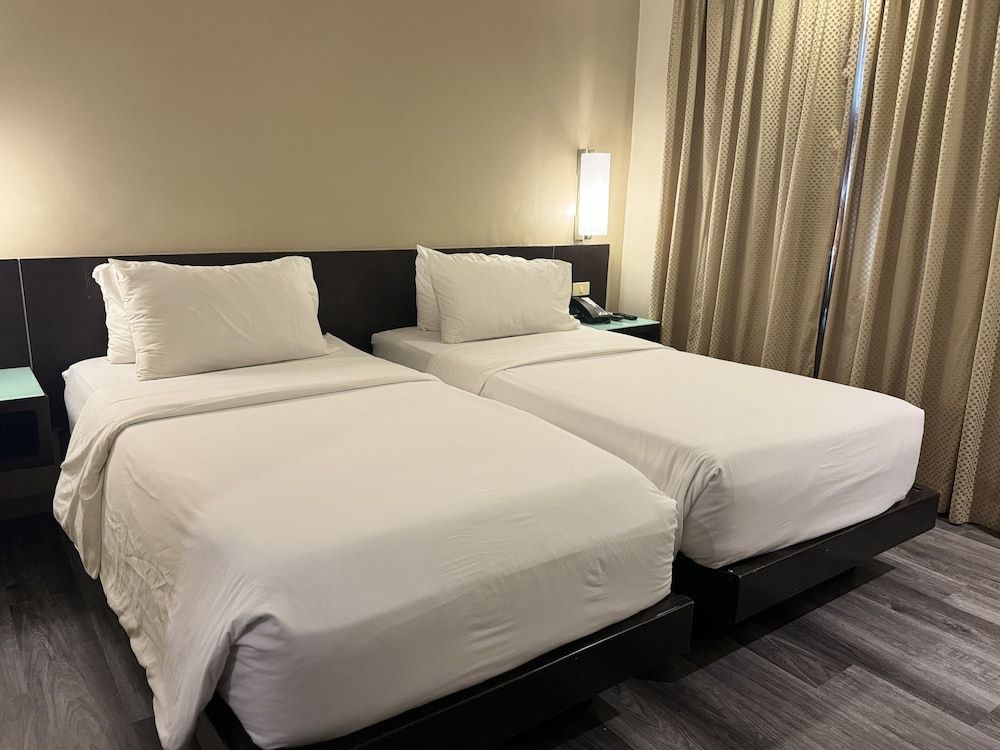 Circle Inn - Iloilo City Center Standard Twin Room