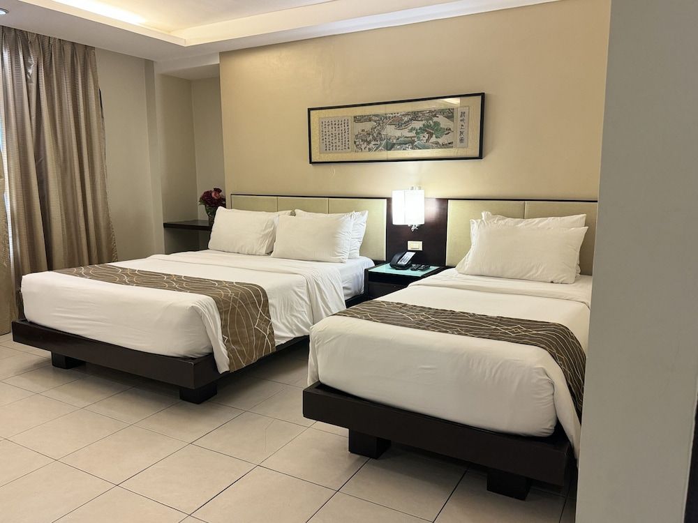 Circle Inn - Iloilo City Center Deluxe Room 5