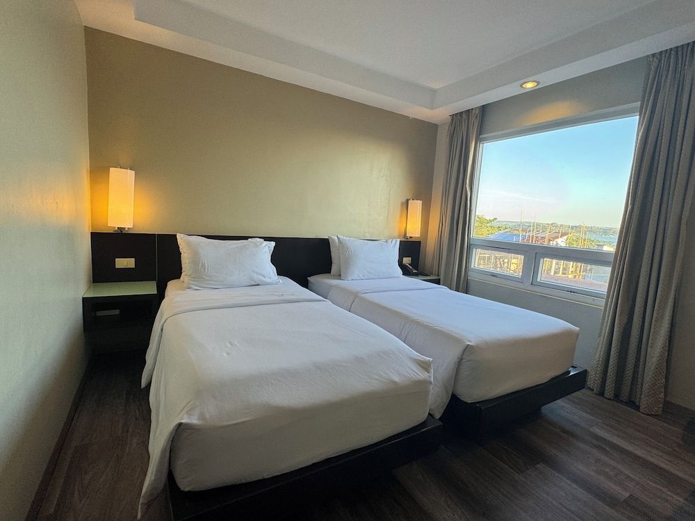 Circle Inn - Iloilo City Center Standard Twin Room 2