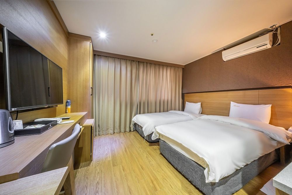 Wolmido Stella Maris Hotel Standard Twin Room