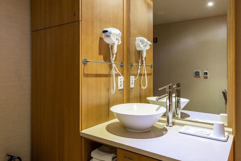 Wolmido Stella Maris Hotel Standard Twin Room 8