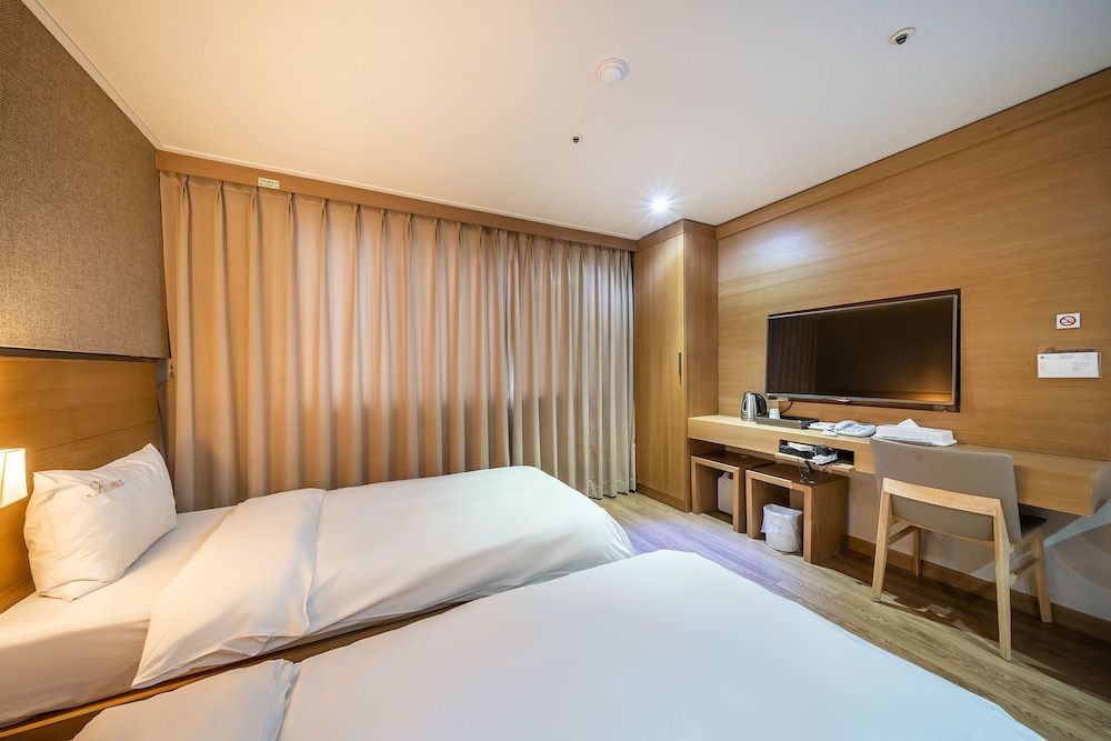 Wolmido Stella Maris Hotel Standard Twin Room 4