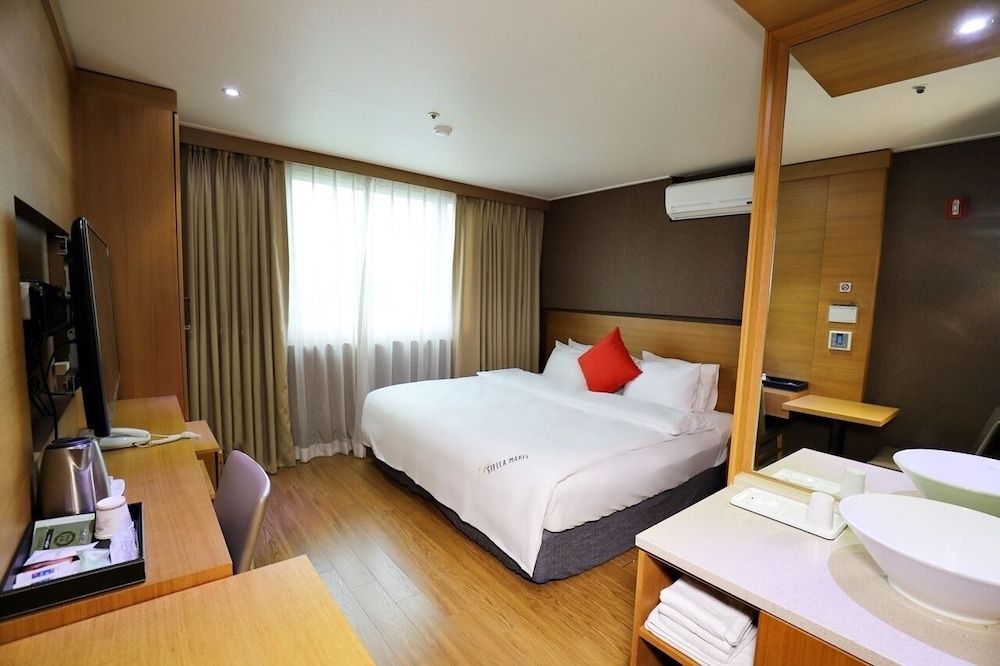 Wolmido Stella Maris Hotel Deluxe Double Room