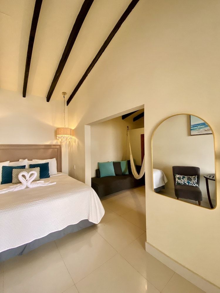 Honeymoon Room, 1 King Bed, Hot Tub, Ocean View