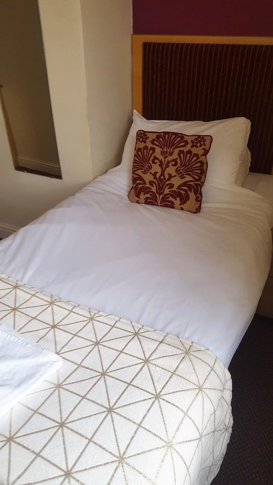 undefined The Victoria 9